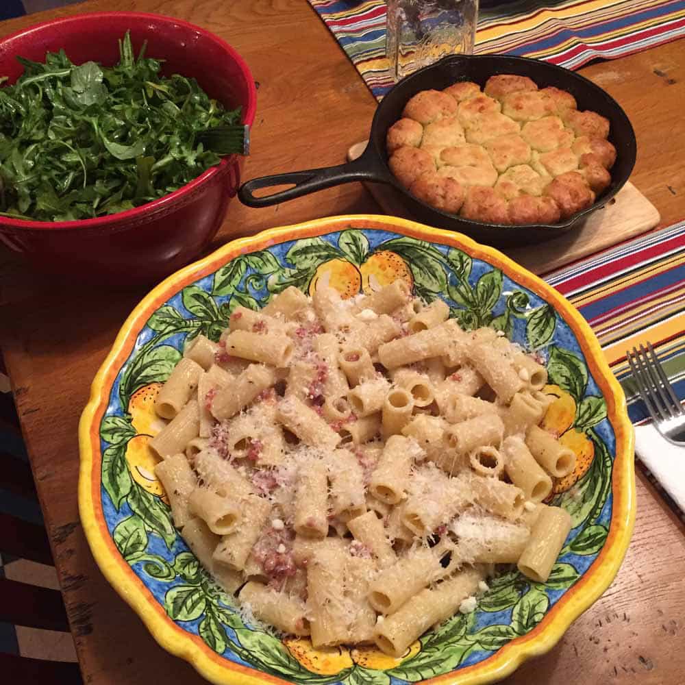 pasta alla gricia
arugula salad
garlic knots