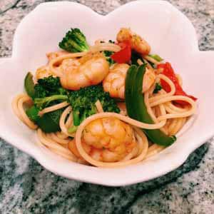 shrimp and broccoli lo mein