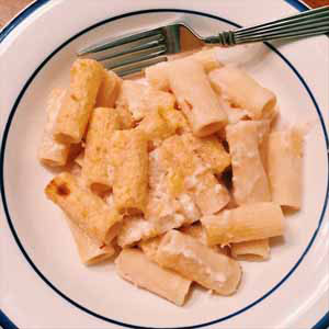 baked creamy garlic rigatoni