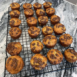 easy banana muffins with mini chocolate chips on top